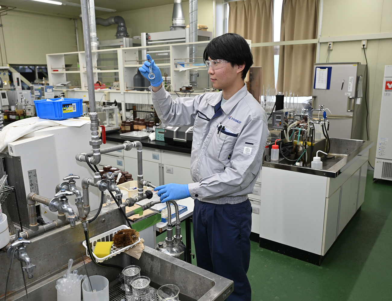 仕事をしている様子